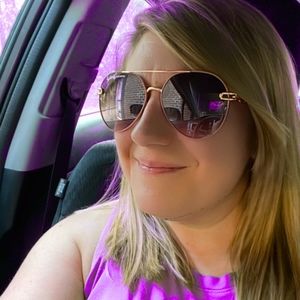 Meet your Posher, Amanda